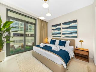 Lux 4 Bed with Views overlooking Private Beach - 2