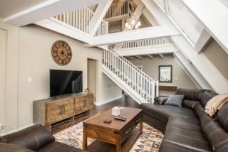 Woodland Chalet @ Kachina Village Deck Game Room w Ping Pong Poker Table - 8