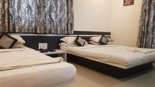 HOTEL Shradha! Saburi! Near Shri Sai Baba Temple - Free Wi-fi And Parking Facilities- A Top Rated Hotel In Shirdi - Shirdi - 5