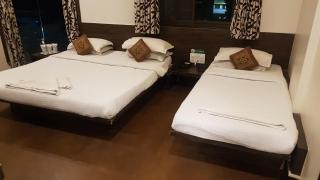 HOTEL Shradha! Saburi! Near Shri Sai Baba Temple - Free Wi-fi And Parking Facilities- A Top Rated Hotel In Shirdi - Shirdi - 4