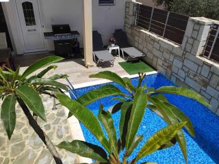 “Theeporto” Maisonette with pool - 4