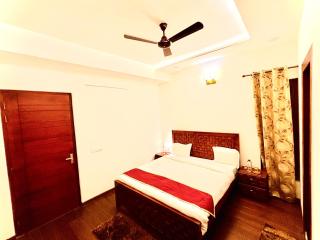 HILLS CROWN Key Shree Bhawan - 9