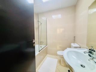 Golden Hour Stay Sea View in Marina Dubai - 8