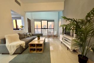 Golden Hour Stay Sea View in Marina Dubai - 4