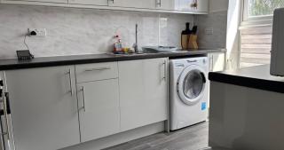 Business & Family-Friendly 2BR Racecourse Park 5min to Town & Hospital Parking WiFi - Kingsthorpe - 8