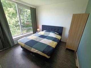 Stylish 3BR Villa - Rooftop Lounge - Big Kitchen - Heerlen - 1
