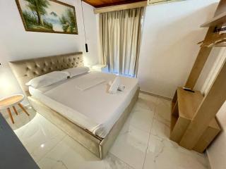 Sunny Side B&B - Saranda - 9