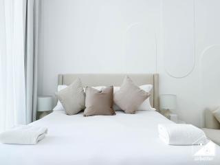 Serenity Lakes 5 Studio with Stunning Pool Views - 3