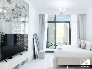 JVC Amazing Studio with Balcony & Pool View - 3