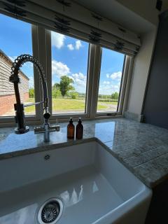 Fallow View - Luxury Countryside Cottage - Coughton - 5