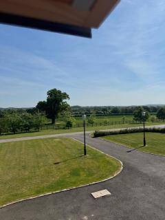 Fallow View - Luxury Countryside Cottage - Coughton - 3