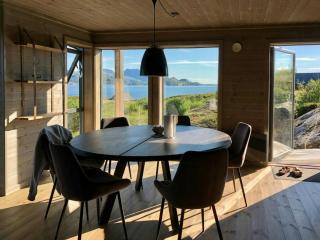Family Cabin With Views Of Dønnamannen Mountain - Dønnes - 7