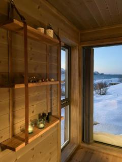 Family Cabin With Views Of Dønnamannen Mountain - Dønnes - 2