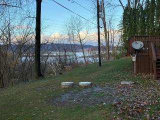 Bosco Bluff Cottage - Lansing - 0