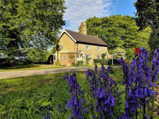 2 Bed in Alford 77637 - - 0