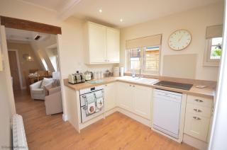 Dutch Cottage sits in its own basin off the River Bure in Horning - 3