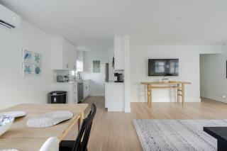 Beach Condo King Bed Lush Patio w BBQ Birch Key Eight - Fort Lauderdale - 7