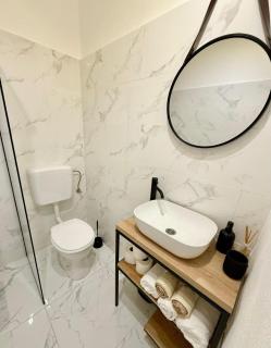 Modern Brand-New Apartment - 1