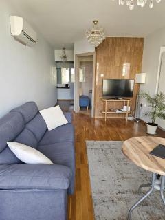Comfort Suites - Bratislava - 1