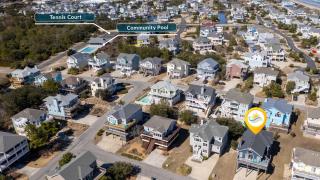 1512 Family Tides GAME RMCOMM POOLDOG FRIENDLY - Corolla - 1