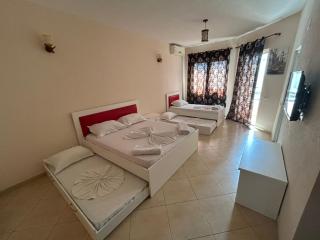Hotel Comfort - Shëngjin - 9