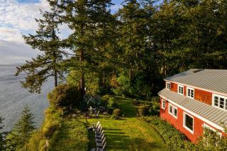 Maxwelton Aerie Bluffside Retreat w Sweeping Puget Sound Views Firepit - Clinton - 0