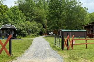 Cast a Line in the Toccoa River Make Smores by Starlight Pop Downtown in Minutes - Stay Play - Mineral Bluff - 8