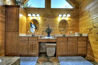 Moonlight Mountain Cabin - Great views and a hot tub - 3