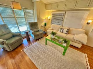 Charming 2-bedroom, 2-bathroom home is located on Nettles Island - Jensen Beach - 5
