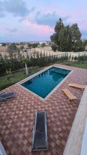 Charming Villa with Pool and Garden - 0