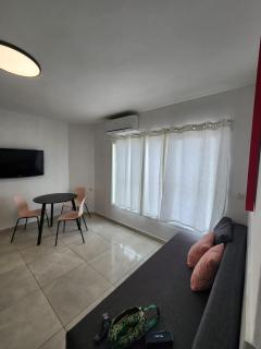 Premium 2BR Sea View Apartment Bat Yam - Bat Yam - 3