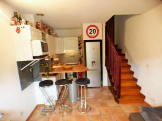 T2 duplex dans résidence sécurisée, parking privé, piscine, climatisation, internet - La Seyne-sur-Mer - 3