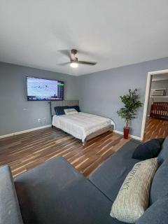 Economy HTX Stay I Sleeps 6 I Parking I MedCenter - Houston - 5