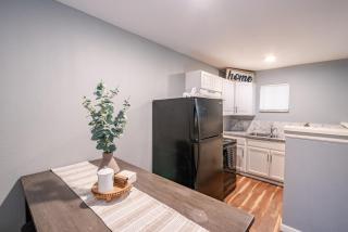 Economy HTX Stay I Sleeps 6 I Parking I MedCenter - Houston - 1