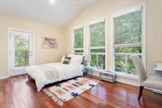 Family 3BR 2BA 1810SQFT Bright Spacious Home with Private Yard in Zilker - Austin - 6
