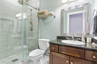 Family 3BR 2BA 1810SQFT Bright Spacious Home with Private Yard in Zilker - 1