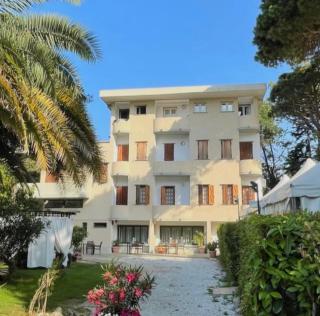 Hotel La Tavernetta dei Ronchi - Marina di Massa - 9
