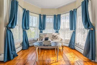 Charming 4BR Victorian Mystic Downtown - Groton - 3