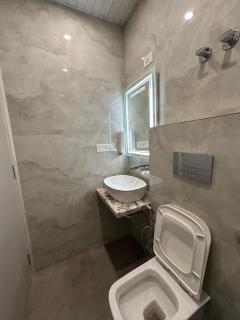 Hotel Shree Guru International 300 Meter From New Delhi Railway Station - Nuova Delhi - 9
