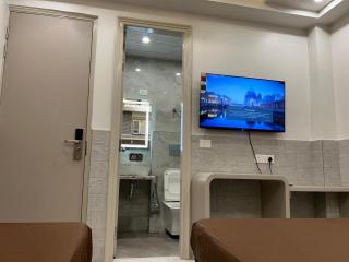 Hotel Shree Guru Plaza 3 Minute Walking Distance From New Delhi Railway Station - Neu-Delhi - 8