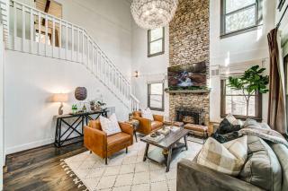 Fox Hill - Relax in the lap of luxury with modern comforts and peaceful views - Marblehill - 2