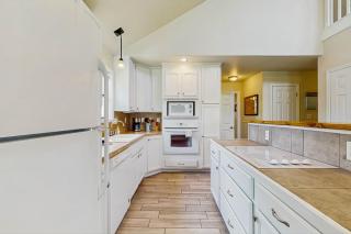Ruff Lakehouse on Lake LBJ - Burnet - 4