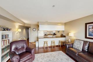 Getaway at Waters Edge - Lincoln City - 3