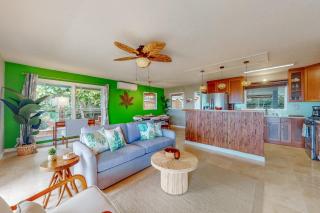 Pualani Island Getaway - Main House- 30-night minimum - 9