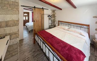 Amazing Home In Trogir With Wifi - Trogir - 3