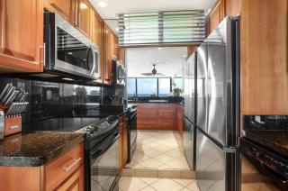 KBM Resorts FREE CAR Mahana MAH-1006 Penthouse Ocean Front Watch Sunsets - Kaanapali - 1