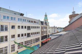 Helle Dachgeschosswohnung in Fußgängerzone - Cottbus - 9