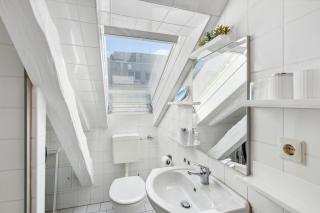 Helle Dachgeschosswohnung in Fußgängerzone - Cottbus - 3
