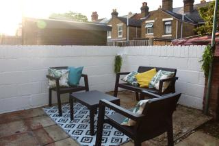 The Velveteen Townhouse - Colchester - 9