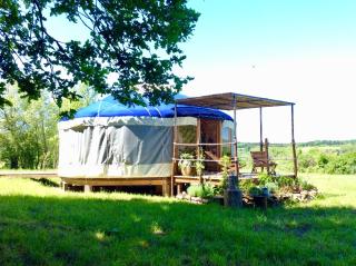 Yourte moderne, tout confort - Vouzan - 4